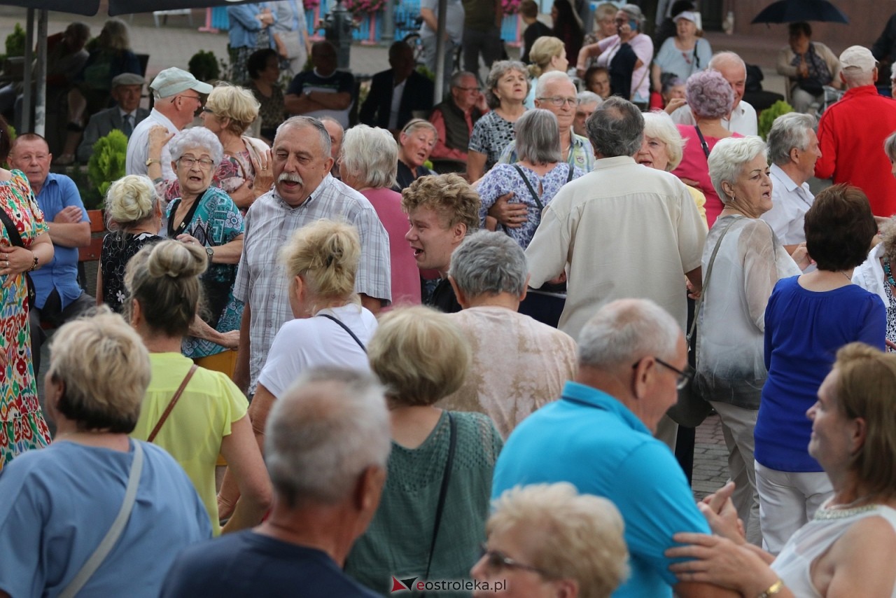 Potańcówka na Placu Wolności [8.08.2025] - zdjęcie #64 - eOstroleka.pl