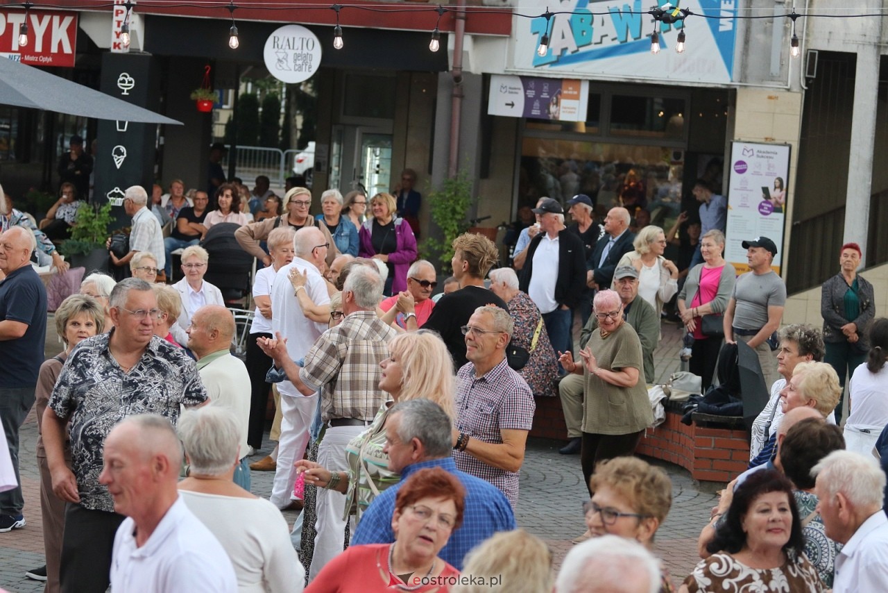 Potańcówka na Placu Wolności [8.08.2025] - zdjęcie #55 - eOstroleka.pl