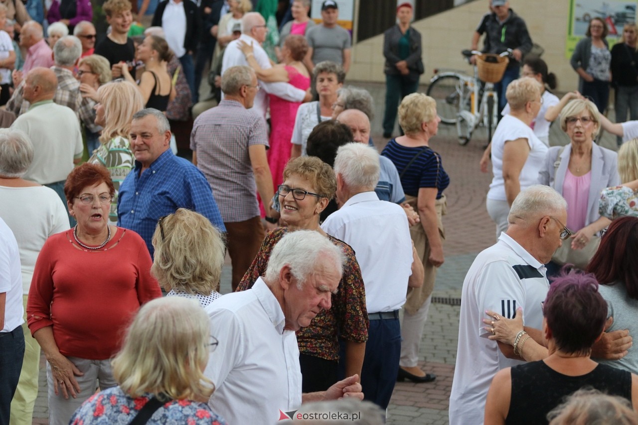 Potańcówka na Placu Wolności [8.08.2025] - zdjęcie #8 - eOstroleka.pl