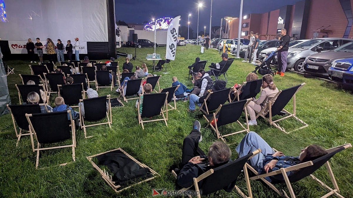 Letnie Kino Plenerowe [08.08.2025] - zdjęcie #13 - eOstroleka.pl