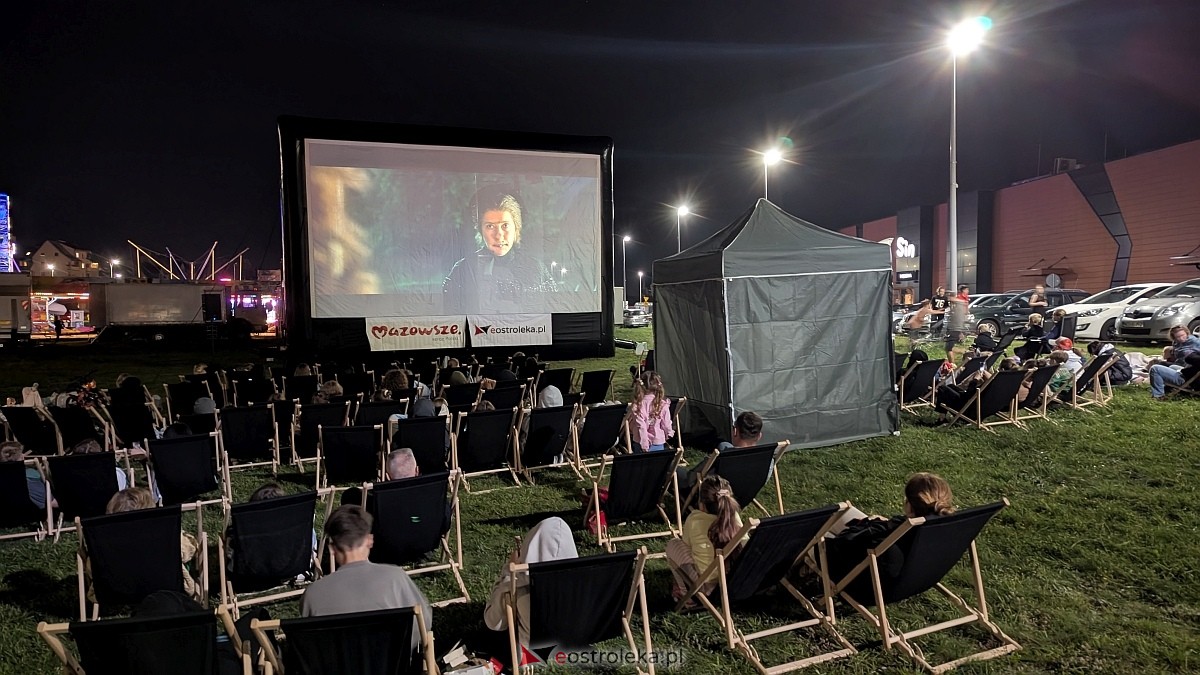 Letnie Kino Plenerowe [08.08.2025] - zdjęcie #6 - eOstroleka.pl