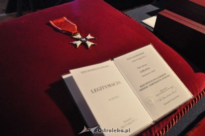 Uroczysta gala z okazji Dnia Edukacji Narodowej w SP 6 (13.X.2011) - zdjęcie #28 - eOstroleka.pl