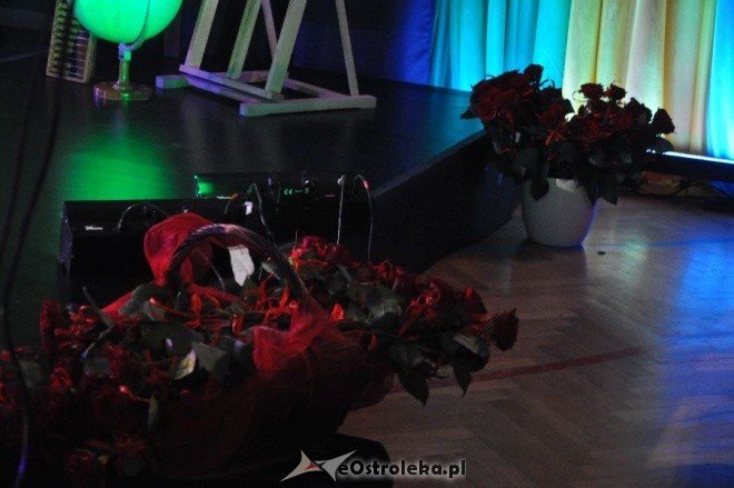 Uroczysta gala z okazji Dnia Edukacji Narodowej w SP 6 (13.X.2011) - zdjęcie #21 - eOstroleka.pl