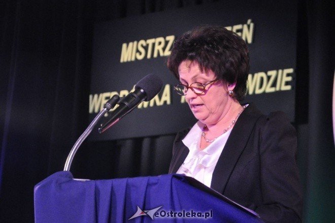 Uroczysta gala z okazji Dnia Edukacji Narodowej w SP 6 (13.X.2011) - zdjęcie #12 - eOstroleka.pl