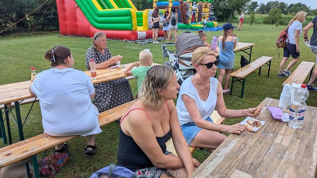 „Łączymy Pokolenia nad Narwią” – udana integracja sąsiedzka w Dzbeninie [09.08.2025] - zdjęcie #37 - eOstroleka.pl