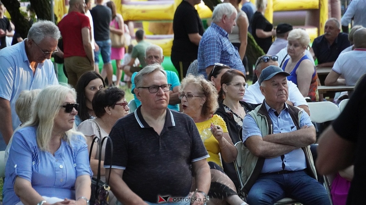 Biesiada Przytulska: Świnia vs Dzik: zabawa przy muzyce zespołu Medium [10.08.2025] - zdjęcie #32 - eOstroleka.pl