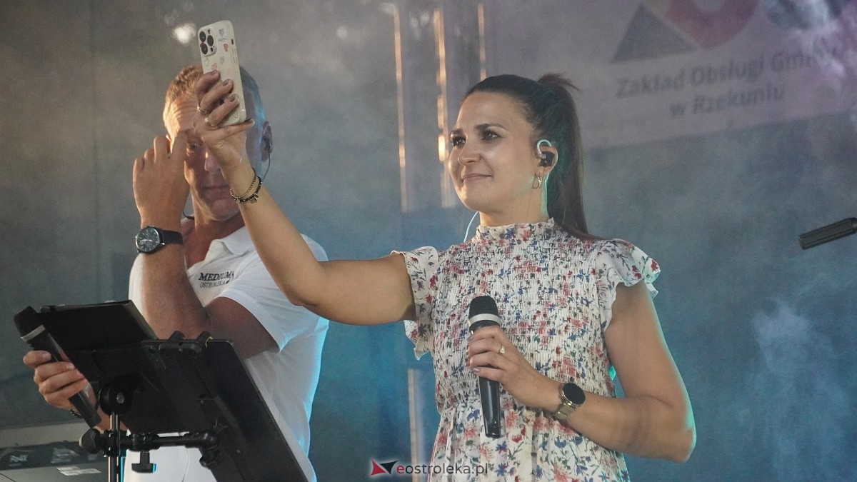 Biesiada Przytulska: Świnia vs Dzik: zabawa przy muzyce zespołu Medium [10.08.2025] - zdjęcie #19 - eOstroleka.pl