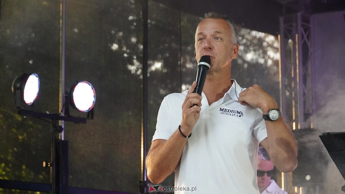 Biesiada Przytulska: Świnia vs Dzik: zabawa przy muzyce zespołu Medium [10.08.2025] - zdjęcie #8 - eOstroleka.pl