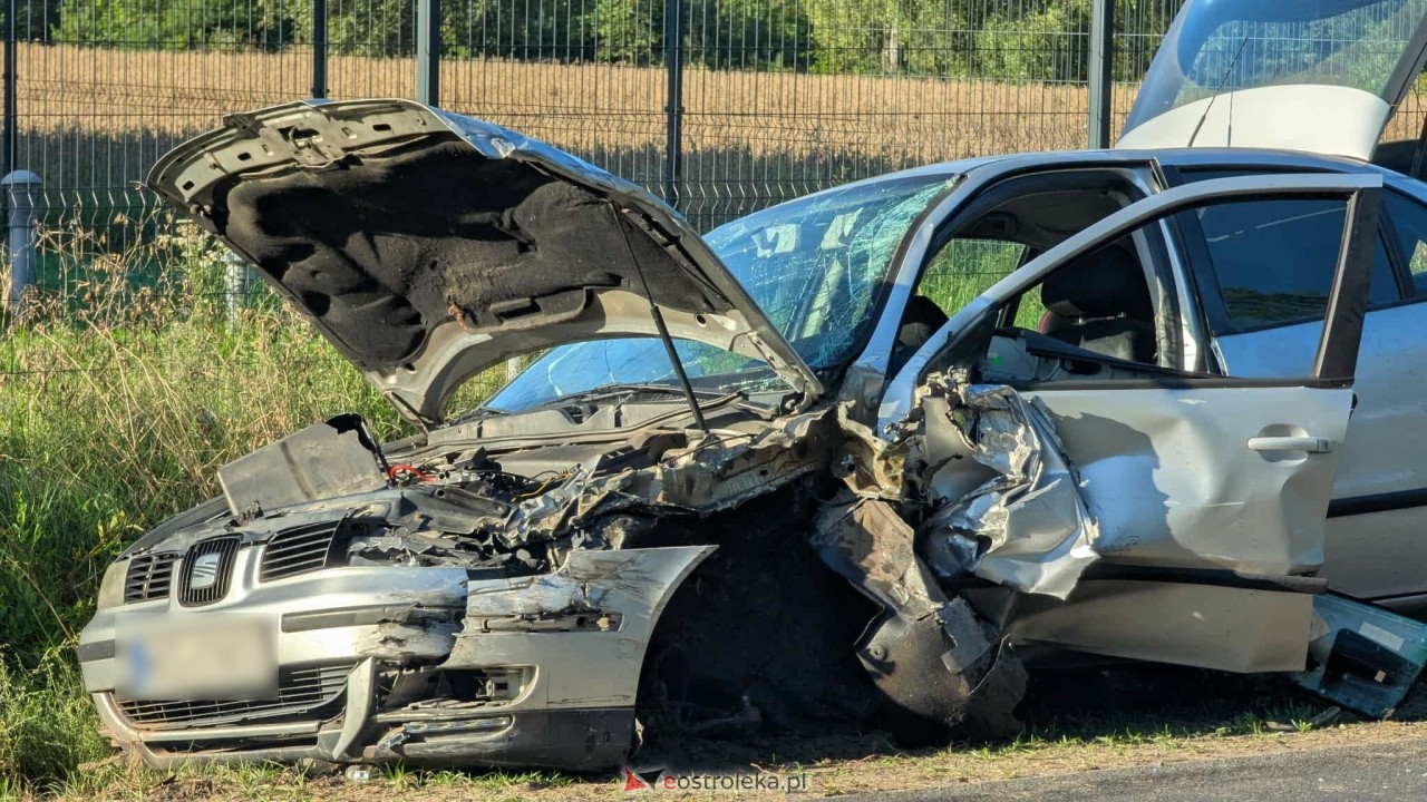 Wypadek w Łęgu Starościńskim [11.08.2025] - zdjęcie #17 - eOstroleka.pl