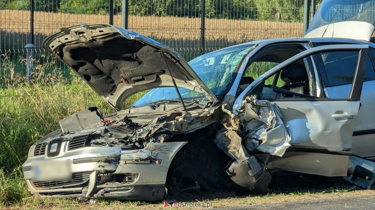 Wypadek w Łęgu Starościńskim [11.08.2025] - zdjęcie #15 - eOstroleka.pl