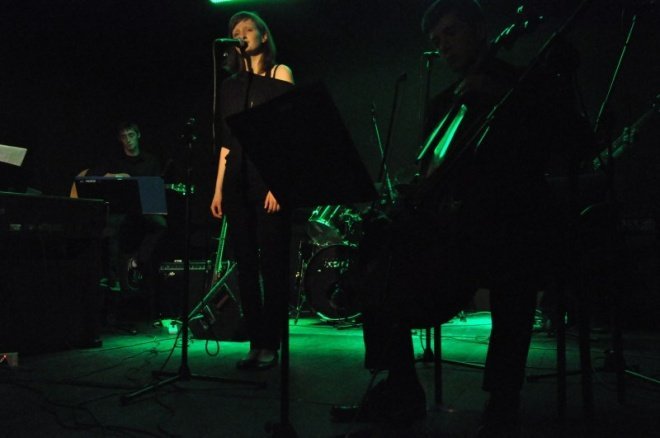 Liryka Justyny Walczuk ponownie w klubie Oczko (14.X.2011) - zdjęcie #6 - eOstroleka.pl