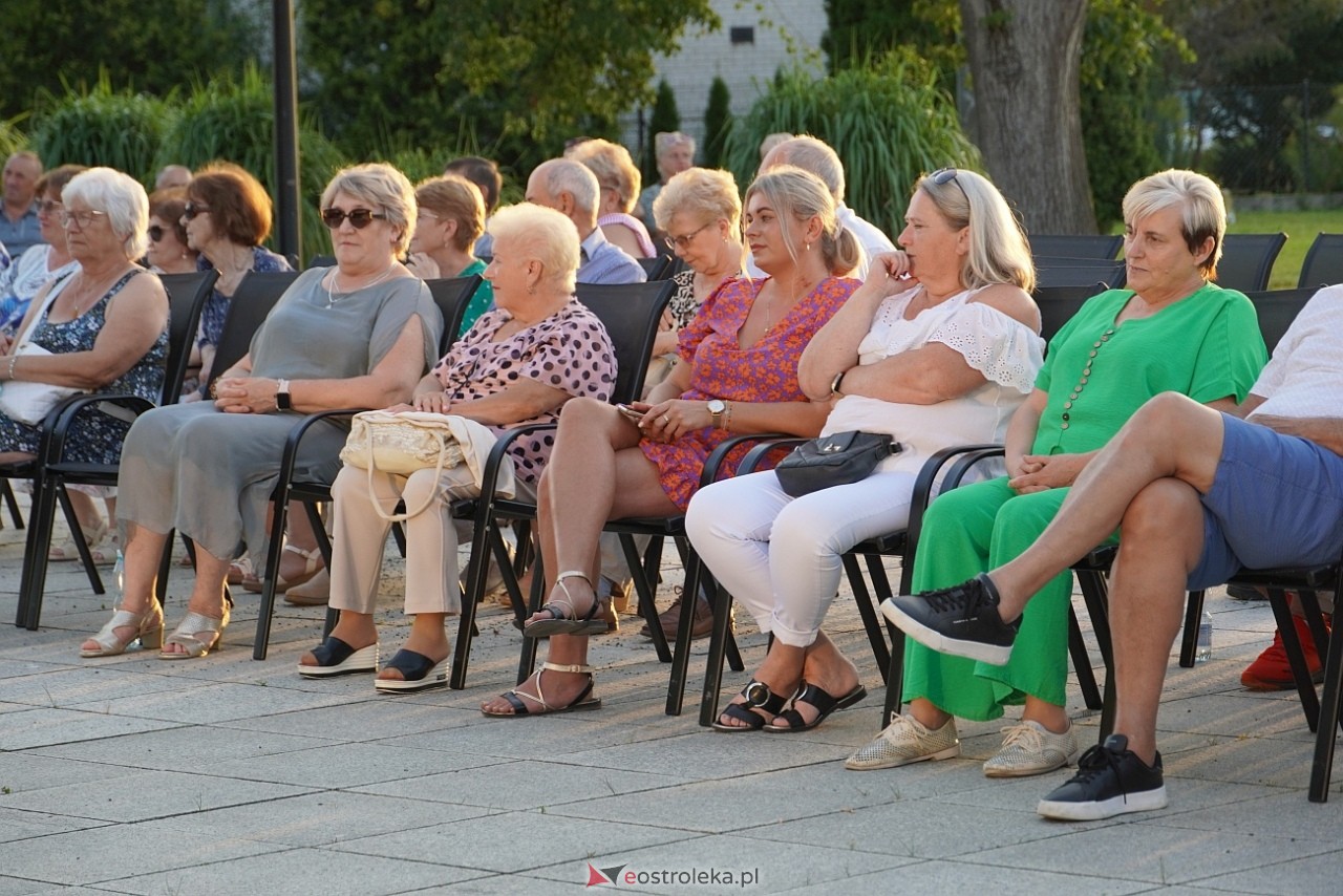 Potańcówka w Troszynie [15.08.2025] - zdjęcie #100 - eOstroleka.pl