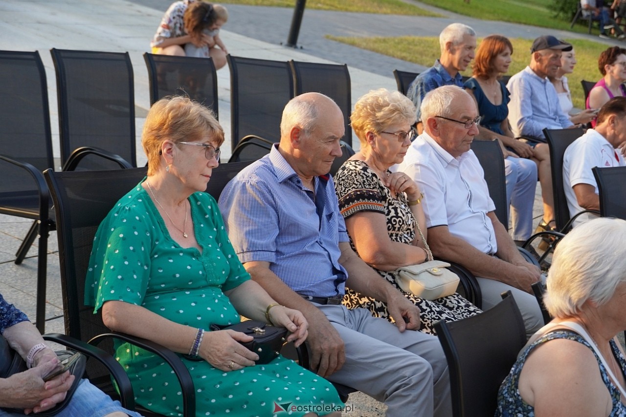 Potańcówka w Troszynie [15.08.2025] - zdjęcie #77 - eOstroleka.pl