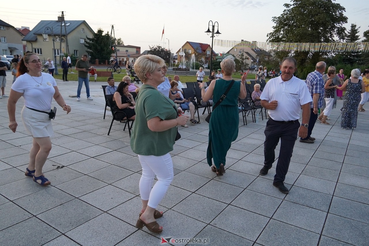 Potańcówka w Troszynie [15.08.2025] - zdjęcie #12 - eOstroleka.pl