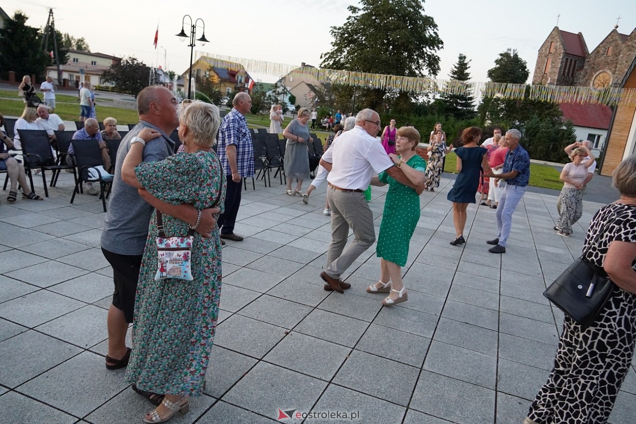 Potańcówka w Troszynie [15.08.2025] - zdjęcie #6 - eOstroleka.pl