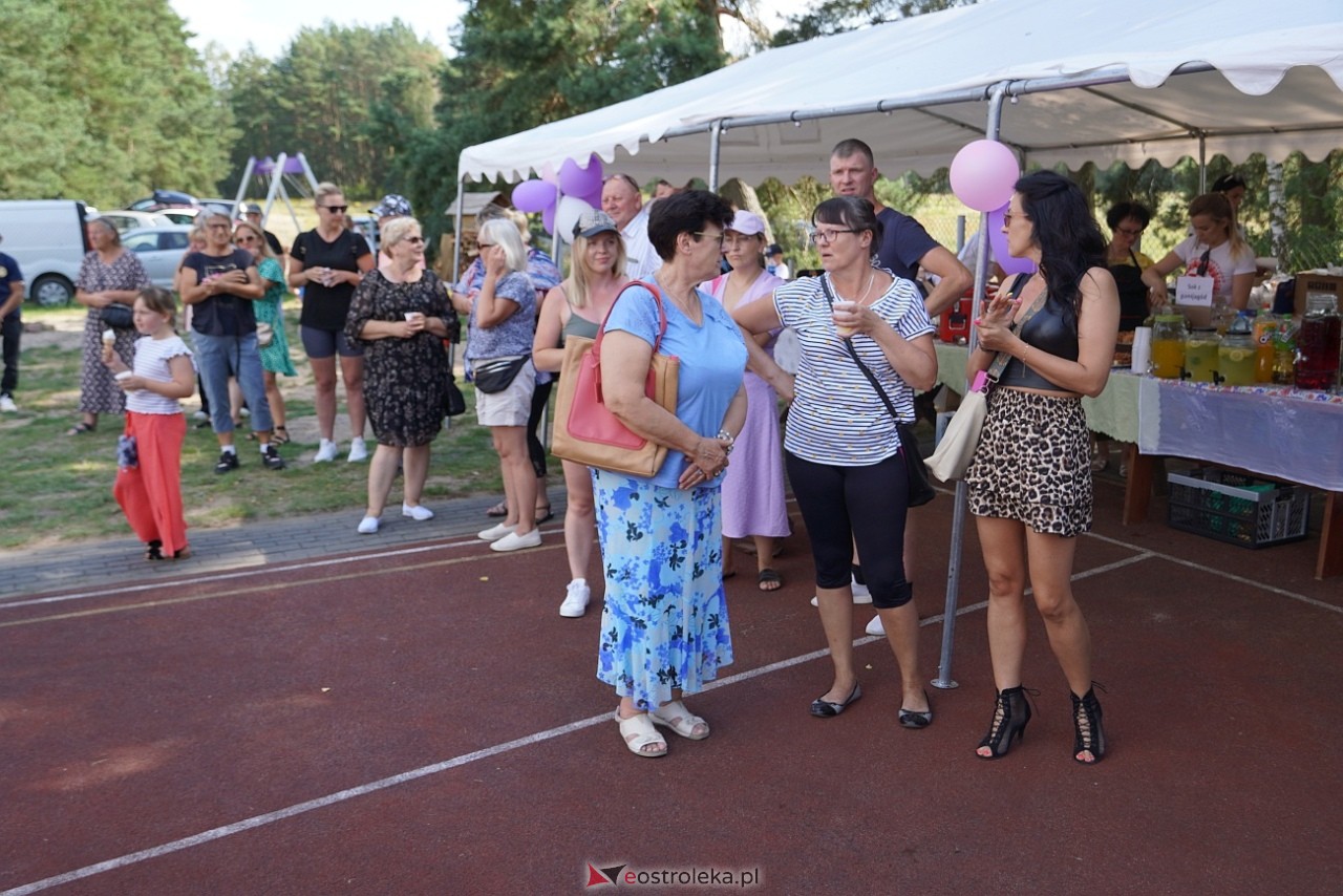 Swojskie granie z Łazowiankami - otwarcie Wiejskiego Pawilonu w Łazach [16.08.2025] - zdjęcie #49 - eOstroleka.pl