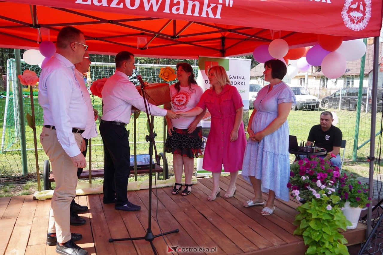 Swojskie granie z Łazowiankami - otwarcie Wiejskiego Pawilonu w Łazach [16.08.2025] - zdjęcie #40 - eOstroleka.pl