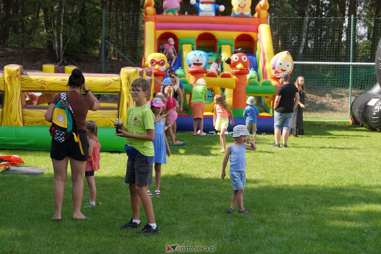 Swojskie granie z Łazowiankami - otwarcie Wiejskiego Pawilonu w Łazach [16.08.2025] - zdjęcie #33 - eOstroleka.pl