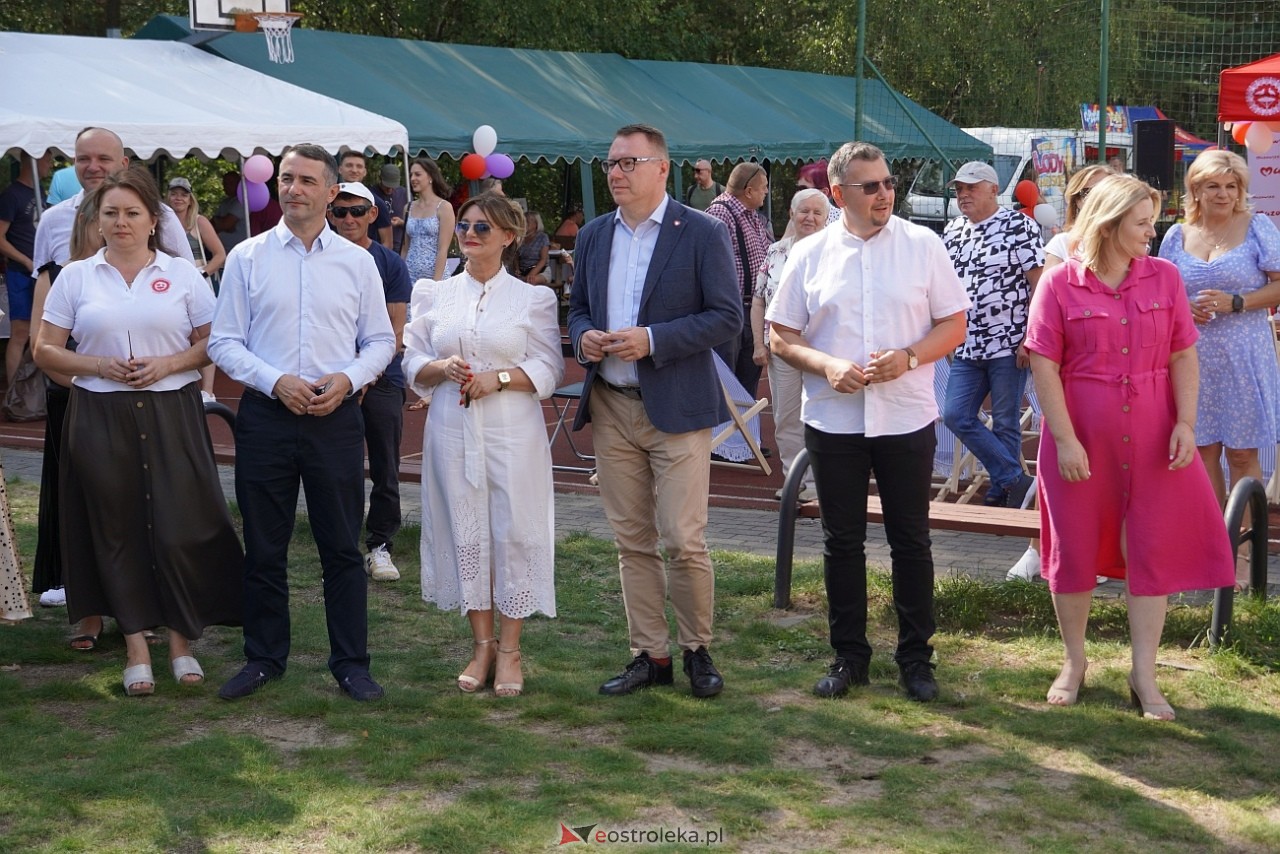 Swojskie granie z Łazowiankami - otwarcie Wiejskiego Pawilonu w Łazach [16.08.2025] - zdjęcie #31 - eOstroleka.pl