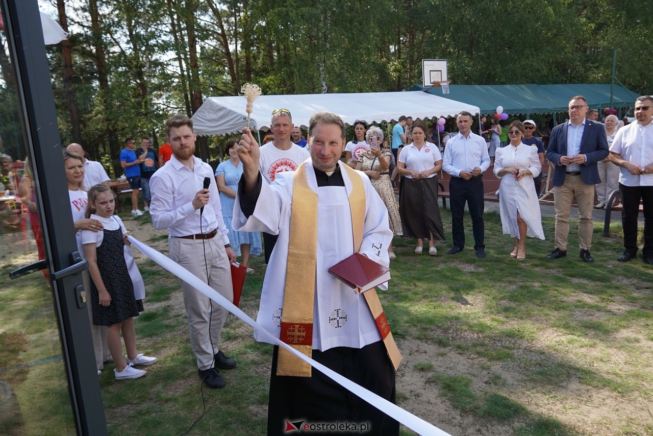 Swojskie granie z Łazowiankami - otwarcie Wiejskiego Pawilonu w Łazach [16.08.2025] - zdjęcie #22 - eOstroleka.pl