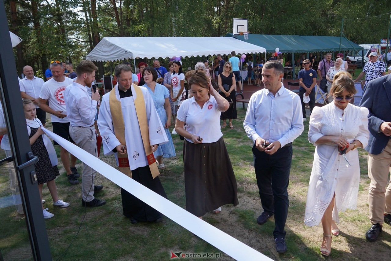Swojskie granie z Łazowiankami - otwarcie Wiejskiego Pawilonu w Łazach [16.08.2025] - zdjęcie #21 - eOstroleka.pl