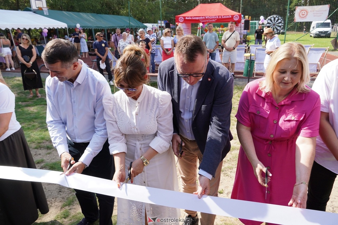 Swojskie granie z Łazowiankami - otwarcie Wiejskiego Pawilonu w Łazach [16.08.2025] - zdjęcie #19 - eOstroleka.pl