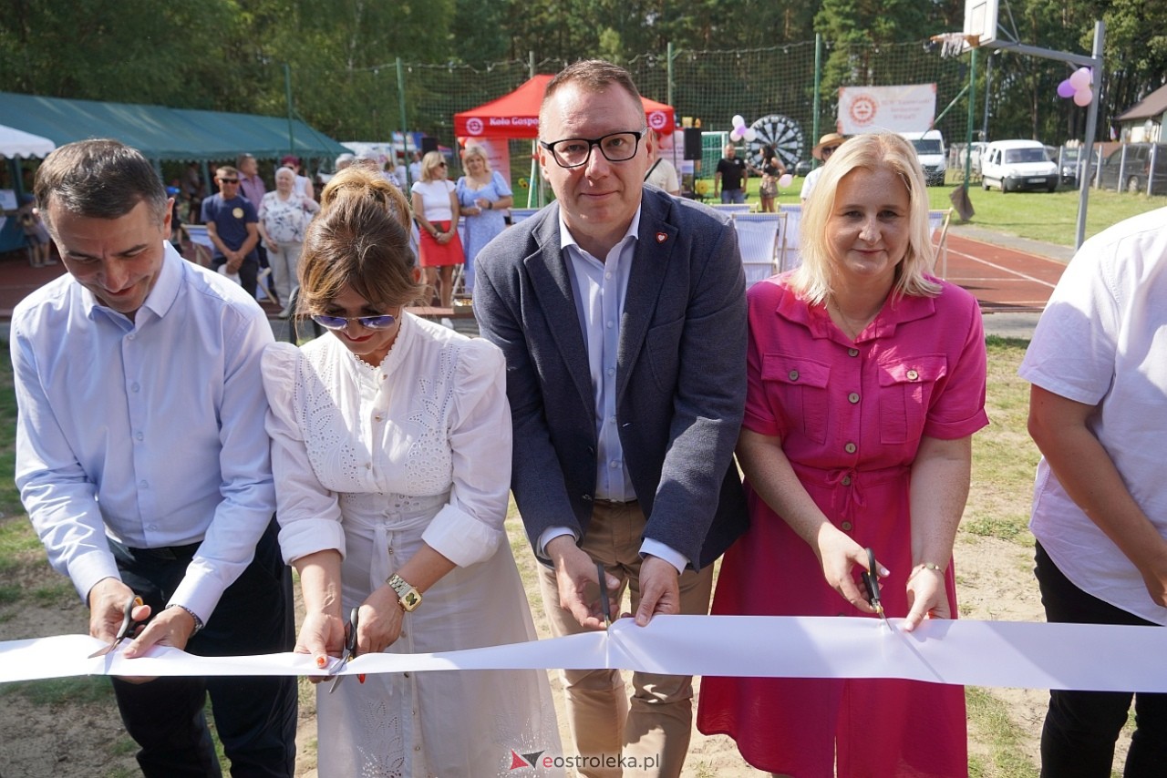 Swojskie granie z Łazowiankami - otwarcie Wiejskiego Pawilonu w Łazach [16.08.2025] - zdjęcie #18 - eOstroleka.pl