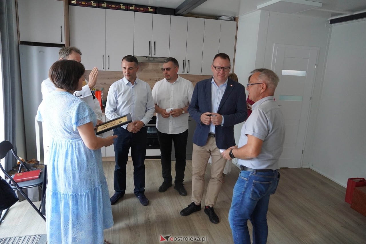 Swojskie granie z Łazowiankami - otwarcie Wiejskiego Pawilonu w Łazach [16.08.2025] - zdjęcie #13 - eOstroleka.pl