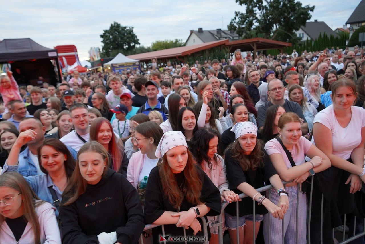 Jarmarki Czerwińskie: Czadoman, Oskar Cyms [17.08.2025] - zdjęcie #166 - eOstroleka.pl