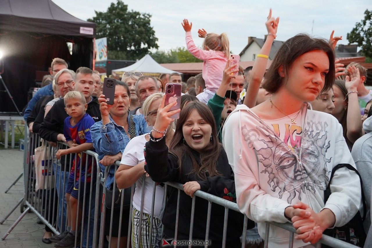 Jarmarki Czerwińskie: Czadoman, Oskar Cyms [17.08.2025] - zdjęcie #141 - eOstroleka.pl