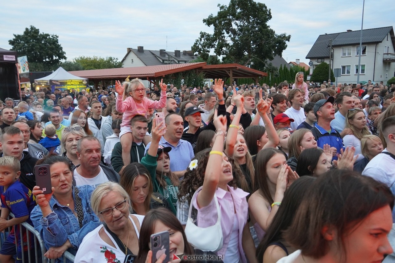 Jarmarki Czerwińskie: Czadoman, Oskar Cyms [17.08.2025] - zdjęcie #140 - eOstroleka.pl