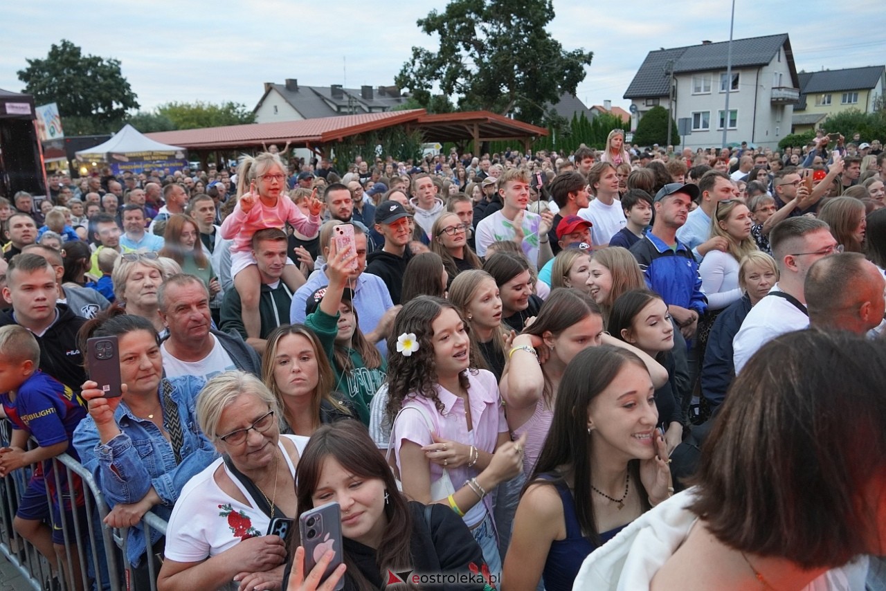 Jarmarki Czerwińskie: Czadoman, Oskar Cyms [17.08.2025] - zdjęcie #137 - eOstroleka.pl