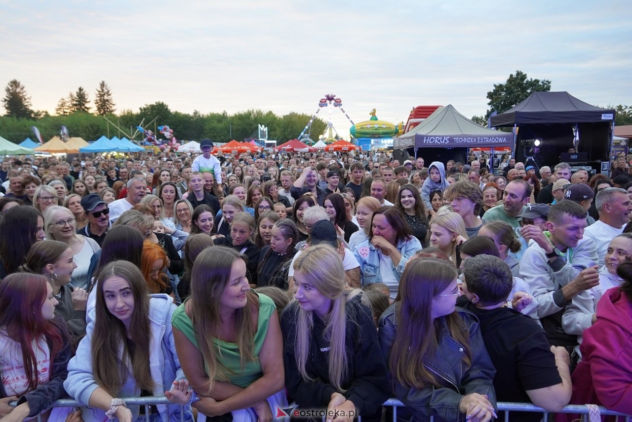 Jarmarki Czerwińskie: Czadoman, Oskar Cyms [17.08.2025] - zdjęcie #132 - eOstroleka.pl