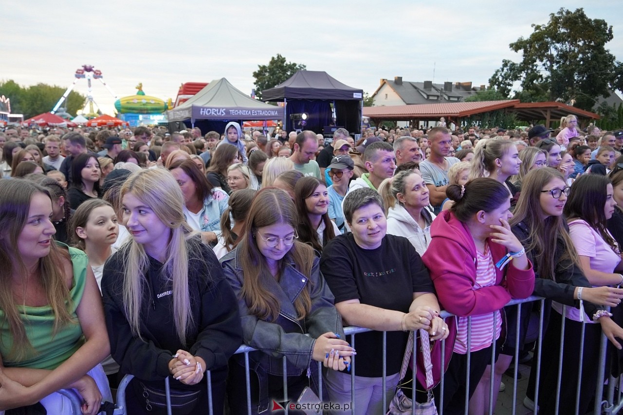 Jarmarki Czerwińskie: Czadoman, Oskar Cyms [17.08.2025] - zdjęcie #128 - eOstroleka.pl