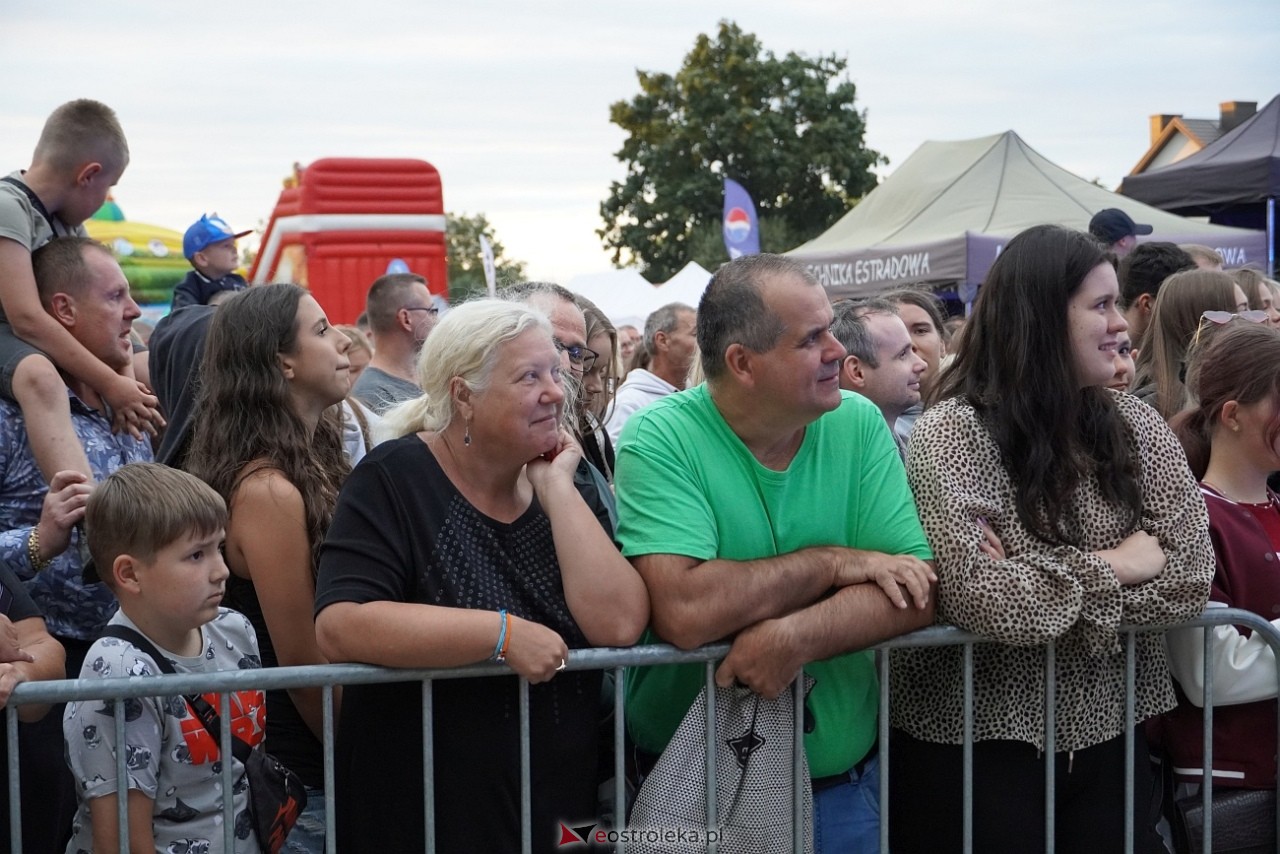 Jarmarki Czerwińskie: Czadoman, Oskar Cyms [17.08.2025] - zdjęcie #126 - eOstroleka.pl