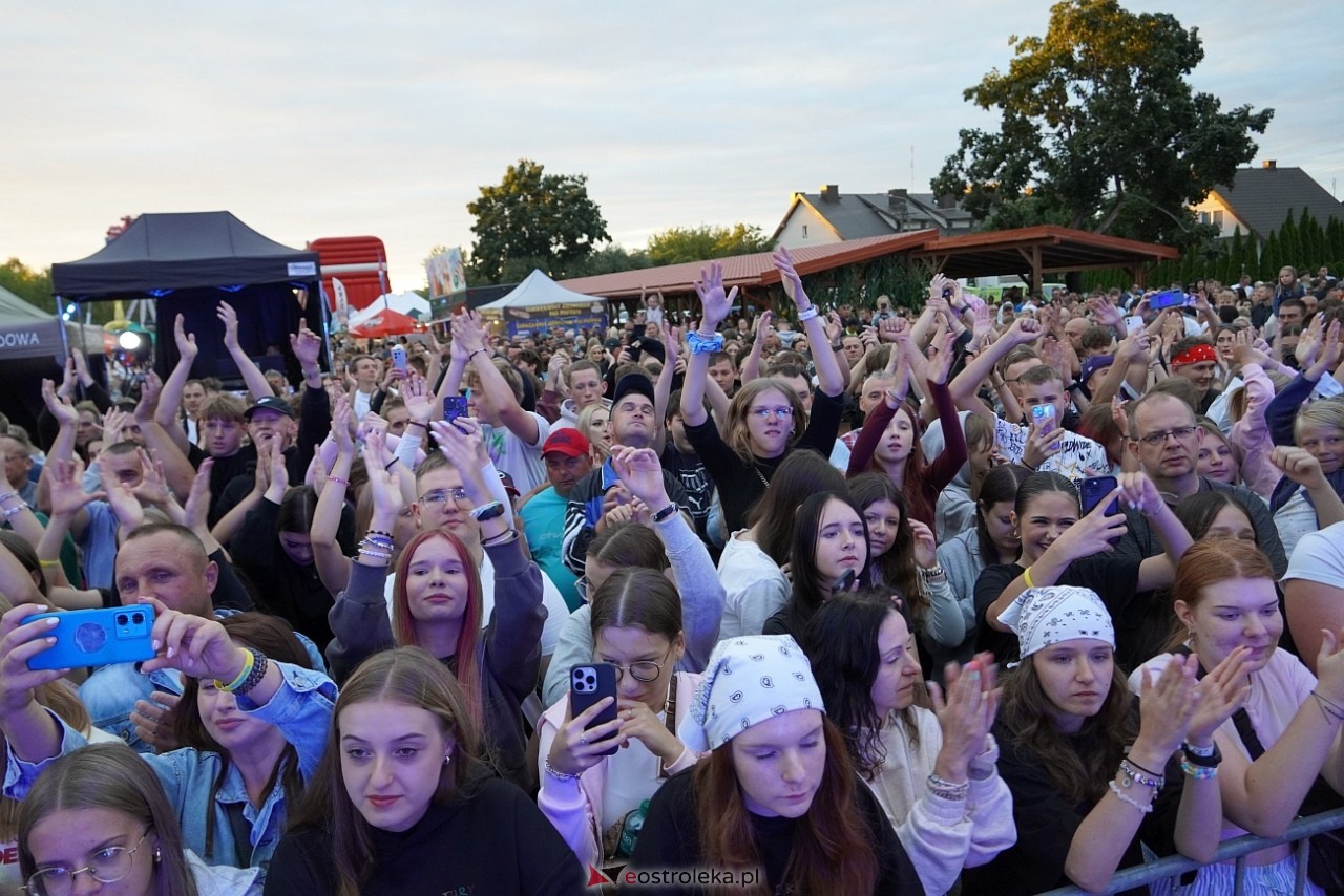 Jarmarki Czerwińskie: Czadoman, Oskar Cyms [17.08.2025] - zdjęcie #120 - eOstroleka.pl