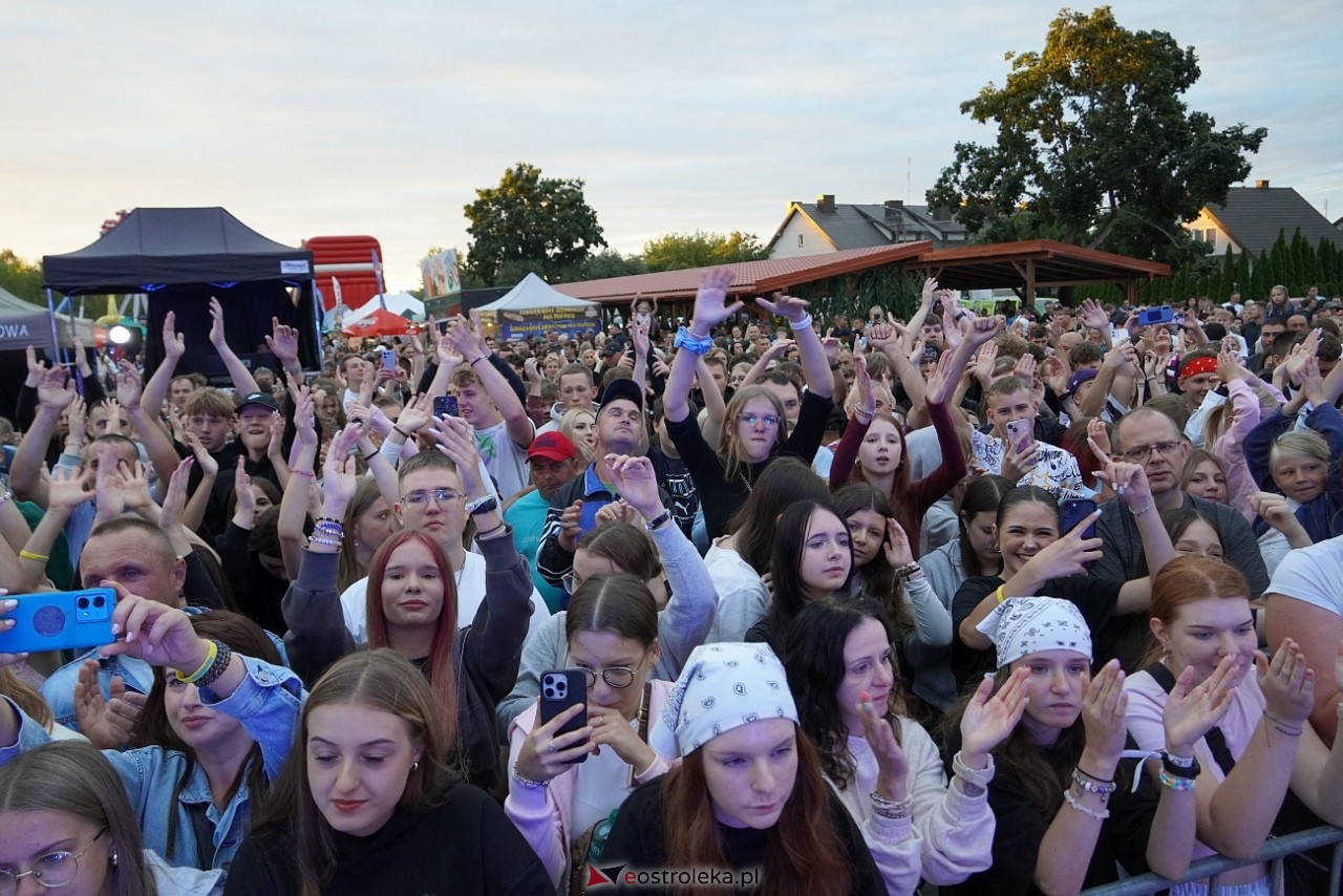 Jarmarki Czerwińskie: Czadoman, Oskar Cyms [17.08.2025] - zdjęcie #119 - eOstroleka.pl