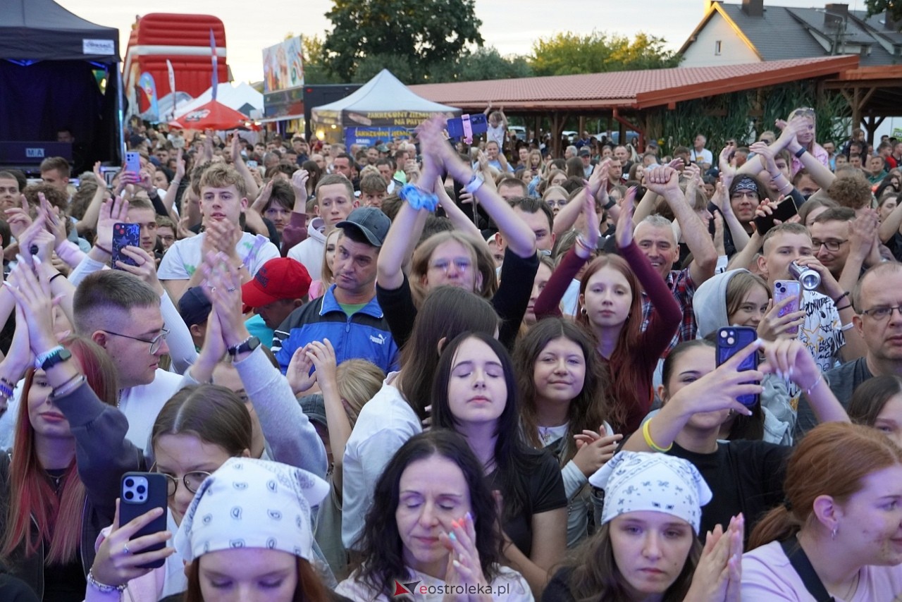 Jarmarki Czerwińskie: Czadoman, Oskar Cyms [17.08.2025] - zdjęcie #118 - eOstroleka.pl