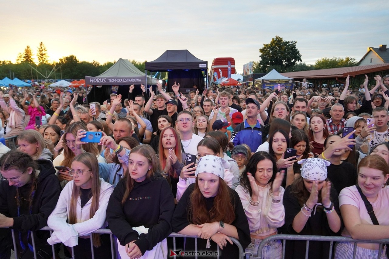 Jarmarki Czerwińskie: Czadoman, Oskar Cyms [17.08.2025] - zdjęcie #115 - eOstroleka.pl