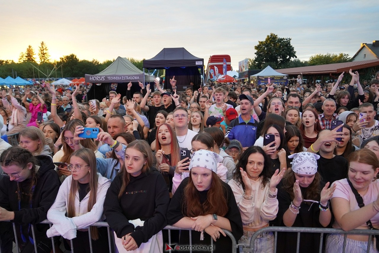Jarmarki Czerwińskie: Czadoman, Oskar Cyms [17.08.2025] - zdjęcie #114 - eOstroleka.pl