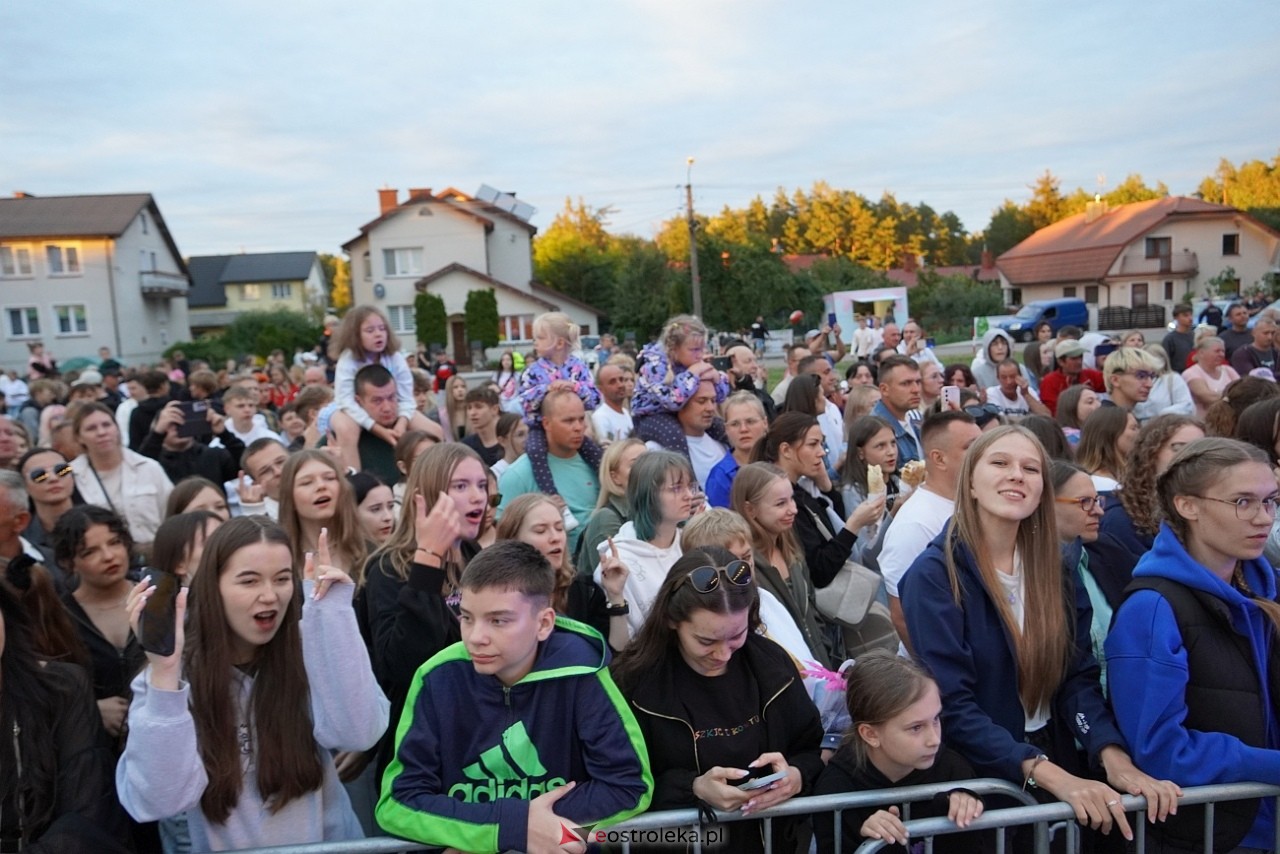 Jarmarki Czerwińskie: Czadoman, Oskar Cyms [17.08.2025] - zdjęcie #110 - eOstroleka.pl
