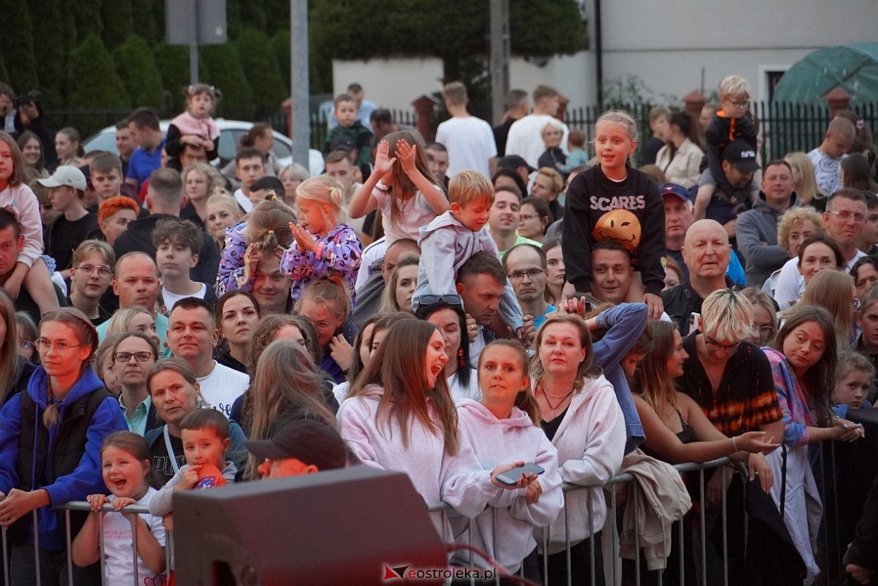 Jarmarki Czerwińskie: Czadoman, Oskar Cyms [17.08.2025] - zdjęcie #106 - eOstroleka.pl