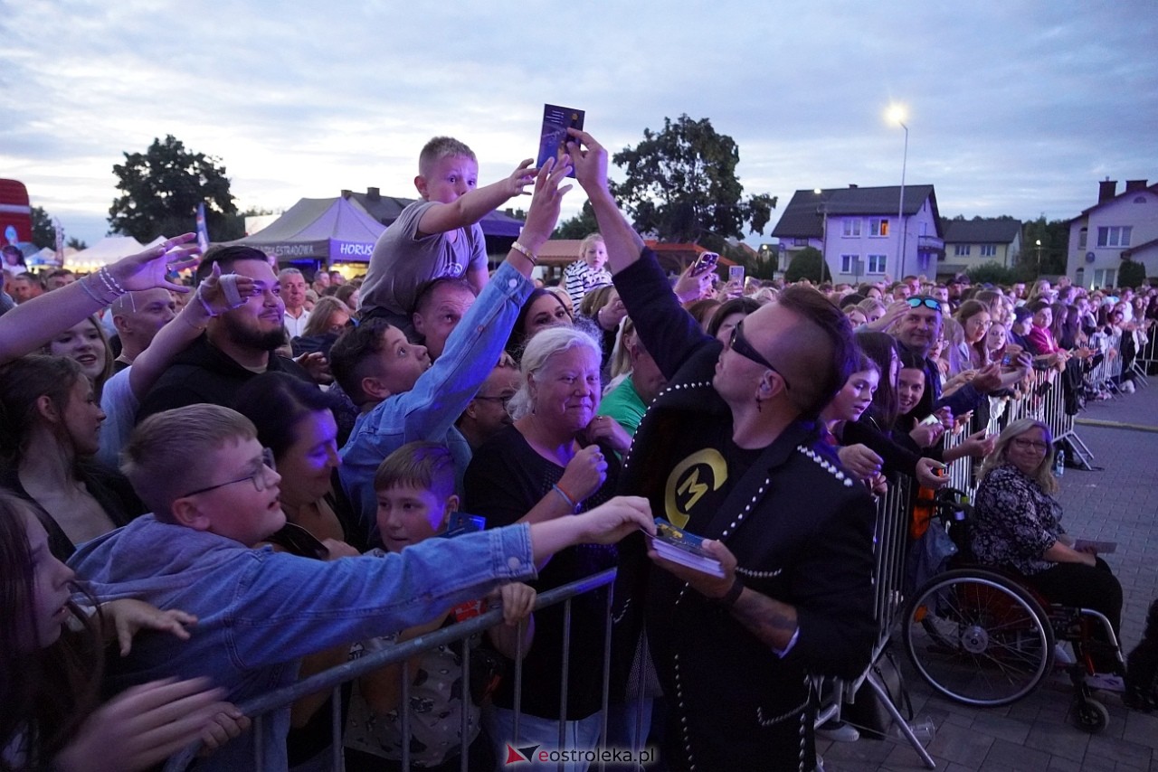 Jarmarki Czerwińskie: Czadoman, Oskar Cyms [17.08.2025] - zdjęcie #88 - eOstroleka.pl