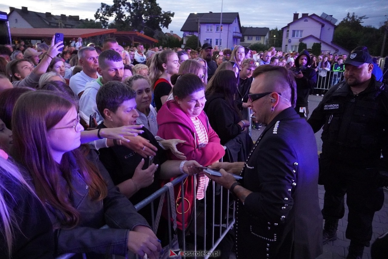 Jarmarki Czerwińskie: Czadoman, Oskar Cyms [17.08.2025] - zdjęcie #80 - eOstroleka.pl