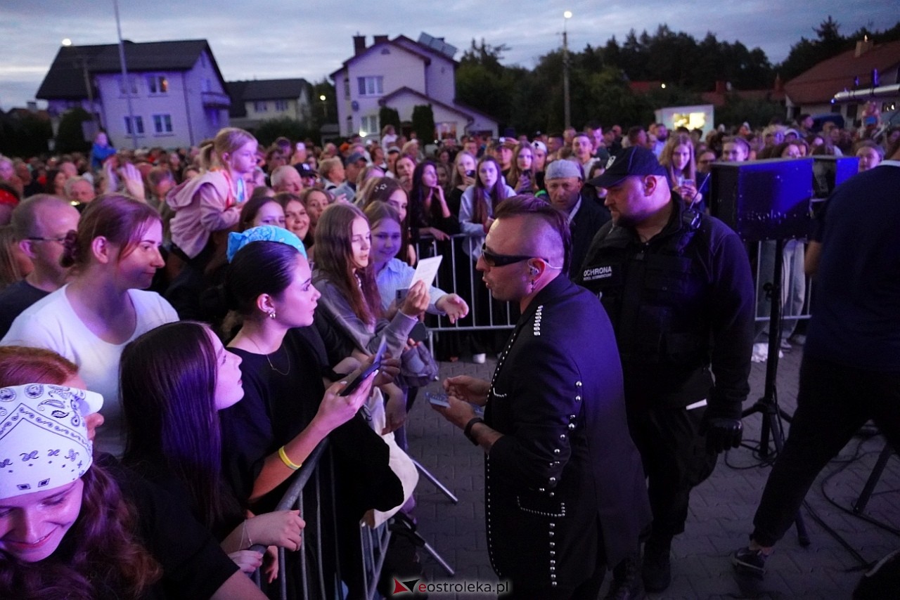Jarmarki Czerwińskie: Czadoman, Oskar Cyms [17.08.2025] - zdjęcie #74 - eOstroleka.pl
