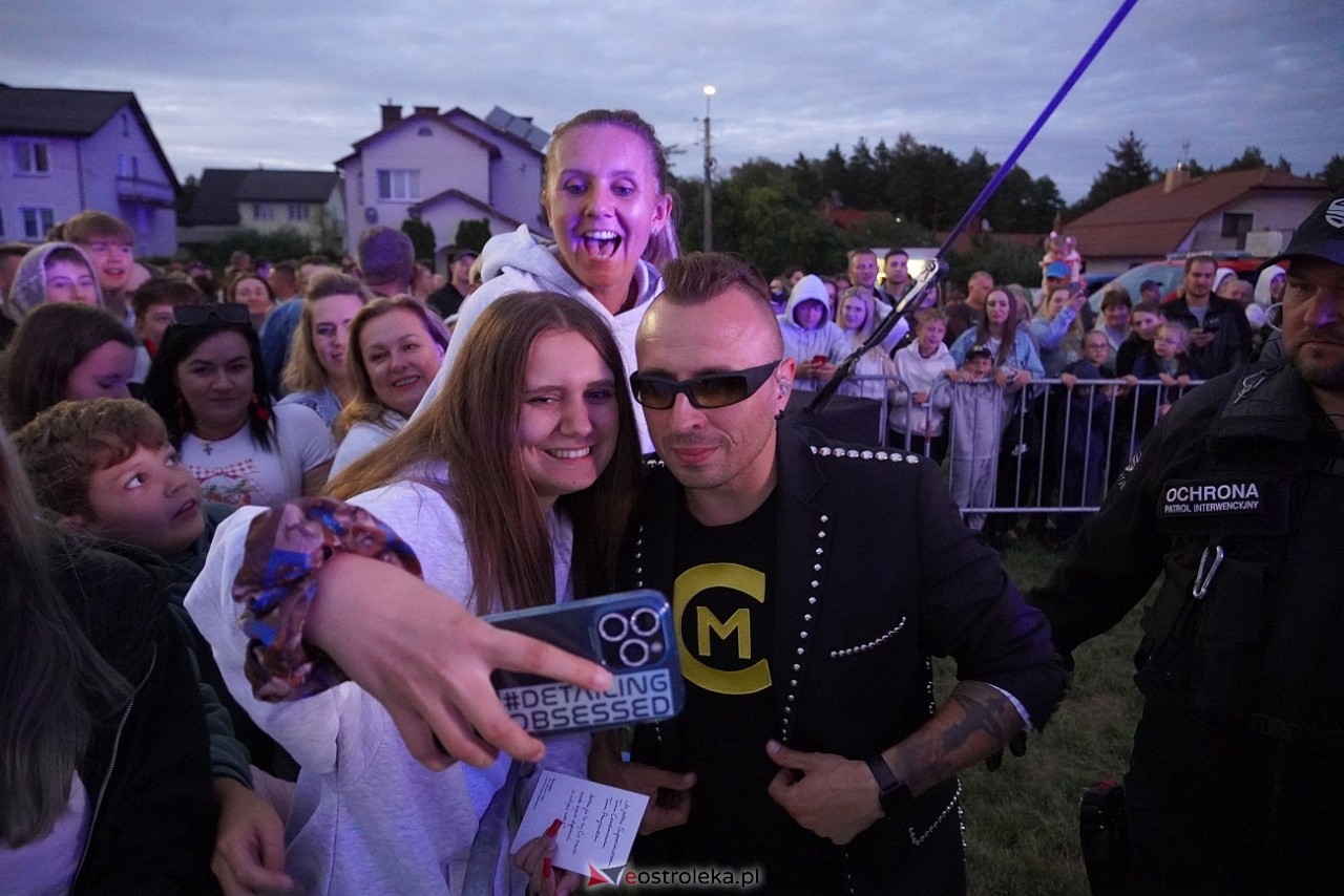 Jarmarki Czerwińskie: Czadoman, Oskar Cyms [17.08.2025] - zdjęcie #71 - eOstroleka.pl