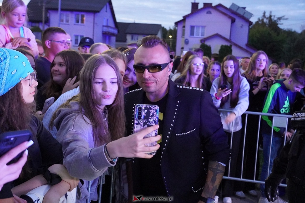 Jarmarki Czerwińskie: Czadoman, Oskar Cyms [17.08.2025] - zdjęcie #67 - eOstroleka.pl