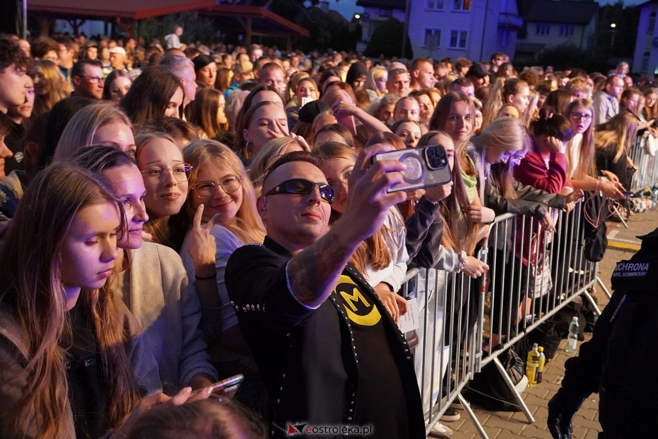 Jarmarki Czerwińskie: Czadoman, Oskar Cyms [17.08.2025] - zdjęcie #59 - eOstroleka.pl