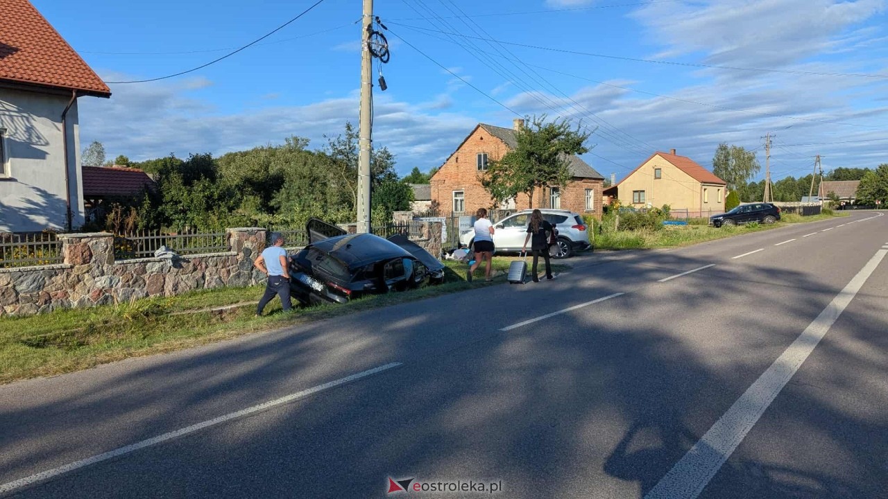 Wypadek w Obierwi [17.082025] - zdjęcie #2 - eOstroleka.pl