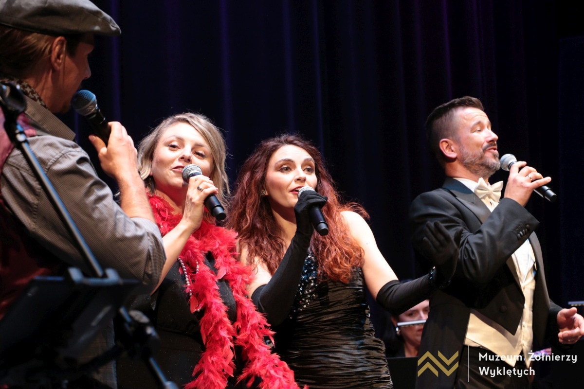 Koncert „Jeszcze nie zginęła…” w MŻW [17.08.2025] - zdjęcie #32 - eOstroleka.pl